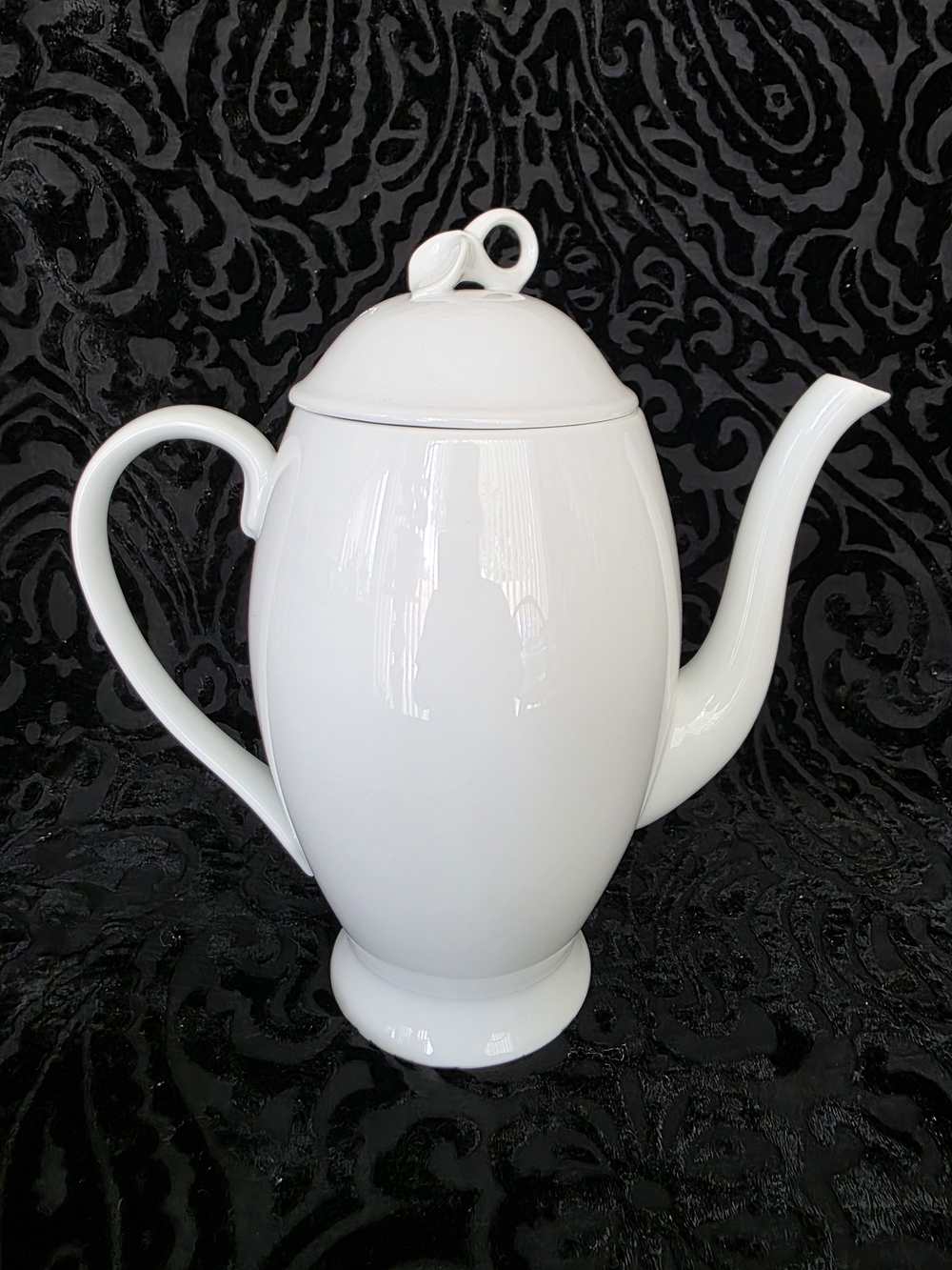 Mikasa White Porcelain Coffee Pot Calla-lily